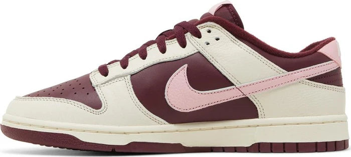 Nike Dunk Low "Valentine's Day"