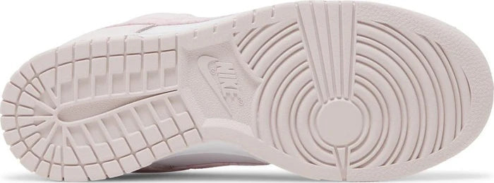 Nike Dunk Low "Pink Paisley"