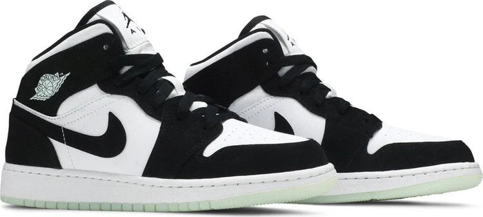Nike Air Jordan 1 Mid "SE GS in the Dark Panda"