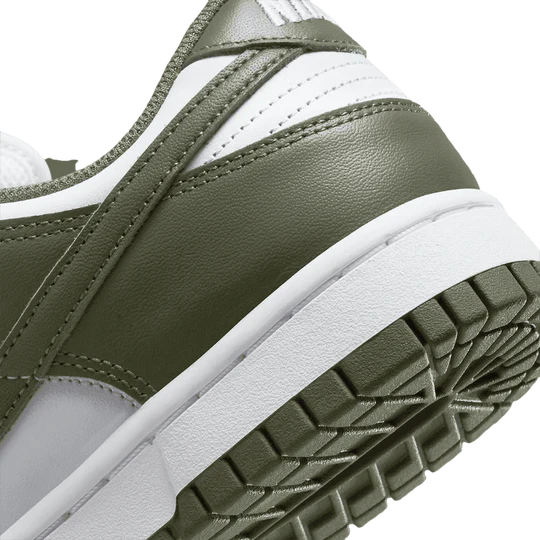 Nike Dunk Low "Medium Olive"