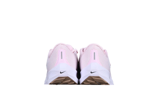 Nike Pegasus 40